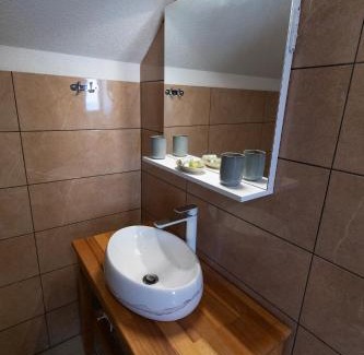 Sutivan Apartment | Taverna & Rooms