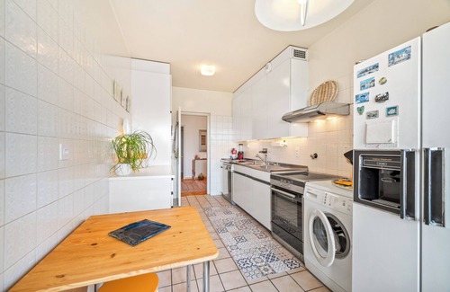 Le Grand-Saconnex Apartment | Taverney | Spacious, bright apartment (Geneva)