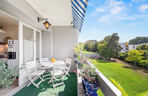 Le Grand-Saconnex Apartment | Taverney | Spacious, bright apartment (Geneva)