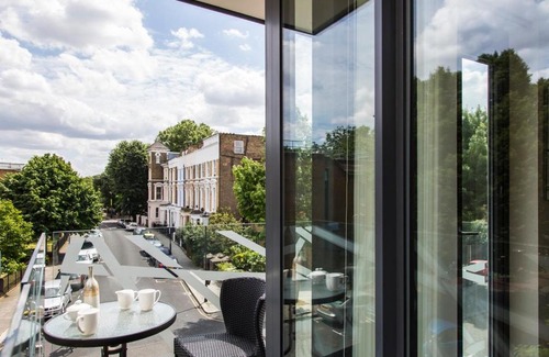 Golborne Apartment | Tavistock Crescent by Onefinestay