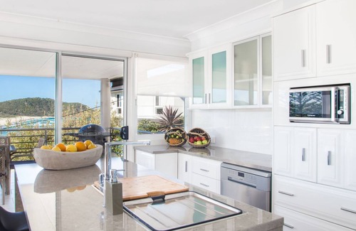 Boomerang Beach House | Tawarri - The perfect beachside escape