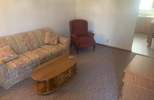 Moundsville Apartment | Taylors