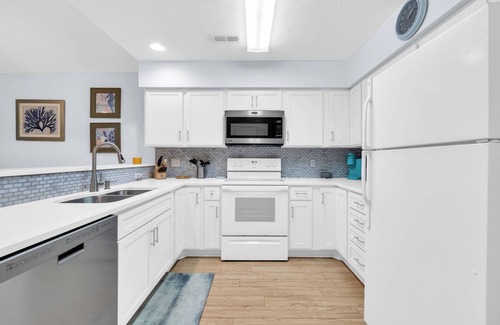 Pawleys Island Condo | *TB 14I* Updated 3 bedroom True Blue Condo on golf course