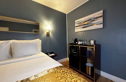 Overtown House | TB Hotel Downtown Miami - Deluxe Queen Room
