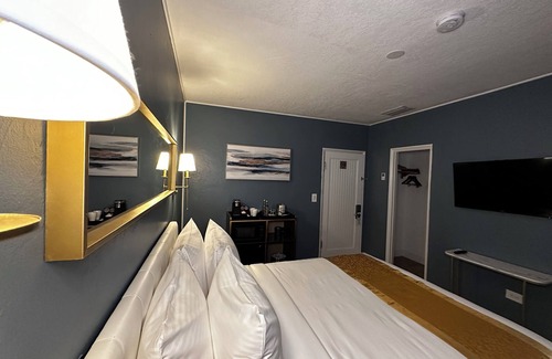 Overtown House | TB Hotel Downtown Miami - Deluxe Queen Room
