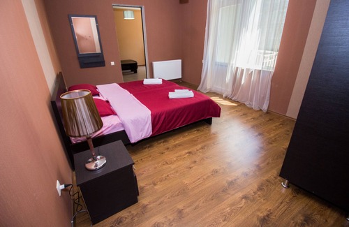 Tbilisi House | Tbili House offers rooms in Tbilisi City
