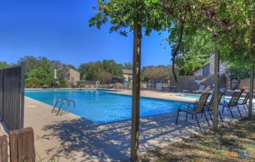 New Braunfels Apartment | TBM 224 T Bar M Retreat