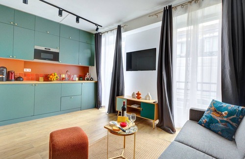 Bagnolet Apartment | TBS 132 - Stylish apartment with terrace