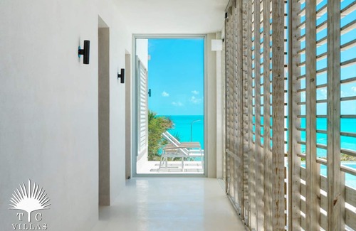 Long Bay Hills House | TC Villas -Aguaribay -Pool and Private Beach Access
