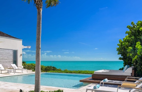Long Bay Hills House | TC Villas -Aguaribay -Pool and Private Beach Access