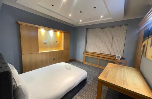 Bolton Hotel | TCH Lodge