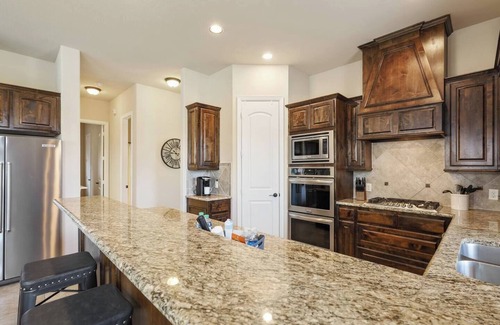 Frisco House | TCH - Spacious 4bd/3ba home in Frisco with Office