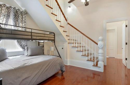 East Riverside House | Tchoup House Two