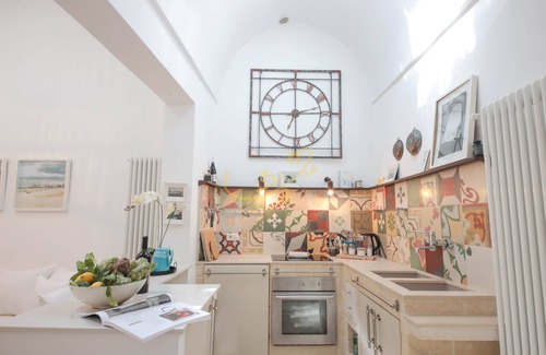 Centro Storico House | TD Casa Altomare w/Terrace Over Historic Center
