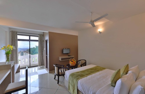 Chithirapuram Hotel | Tea Castle Munnar
