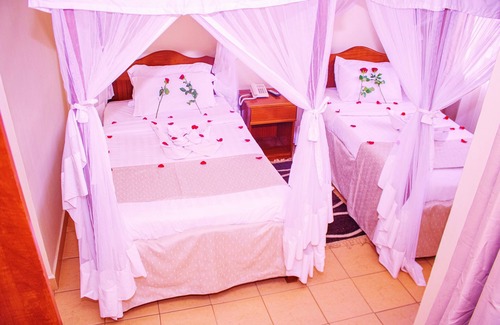 Ngelani Hotel | Tea Tot Hotel