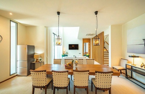 Choeng Thale House | Teak 5 Bedroom Luxurious Pool Villa, Bangtao Beach
