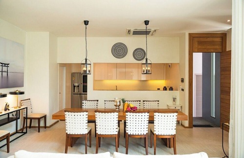 Choeng Thale House | Teak 5 Bedroom Luxurious Pool Villa, Bangtao Beach