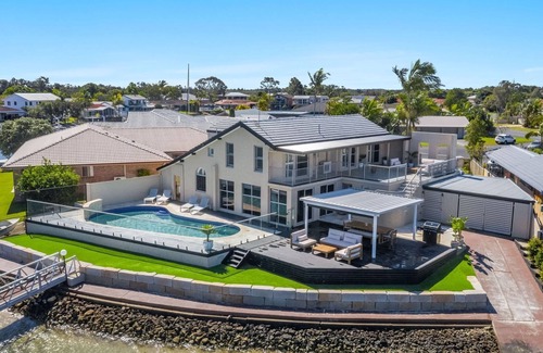 Yamba House | Tecoma 3 | Ultimate Waterfront