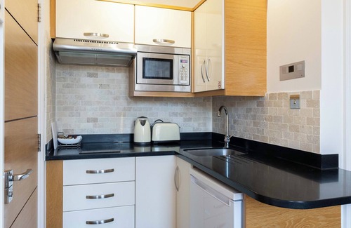 Richmond-upon-Thames Apartment | Teddington Lodge