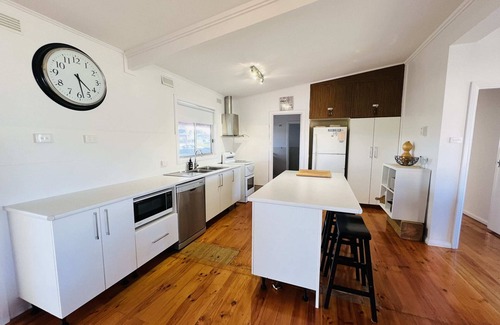 Waterhouse House | Teddy's Shack - Pet friendly outside