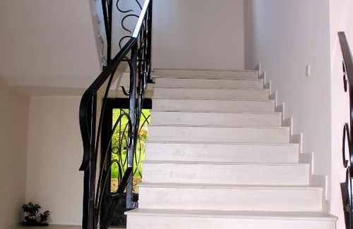 Makhinjauri House | Tedo's Guest House