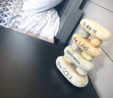 Roscommon Apartment | TeePee Room 11-Newly Renovated