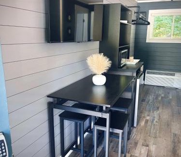 Roscommon Apartment | TeePee Room 11-Newly Renovated