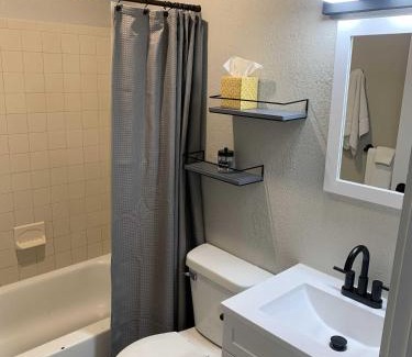Roscommon Apartment | TeePee Room 5- Newly Renovated