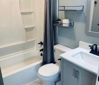 Roscommon Apartment | TeePee Room 6- Newly Renovated