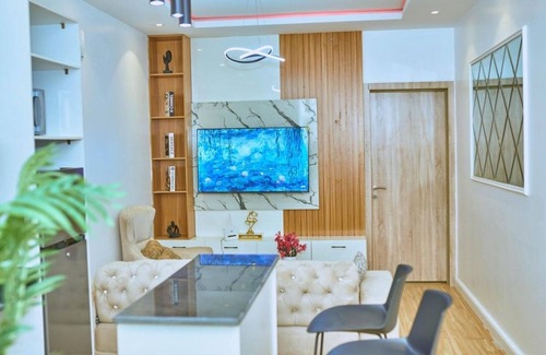 Ikoyi Apartment | “Tee’s Apartment: Cozy living right in the heart of Ikoyi”.