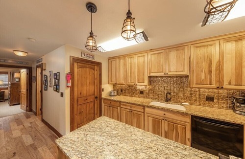 Teton Village Condo | Teewinot A1: Teton Village- Impressive-Ground Fl- Pool/Hot Tub Access