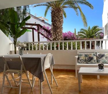 Costa Teguise Apartment | Teguisol 258, Apt. with terrace, near the beach