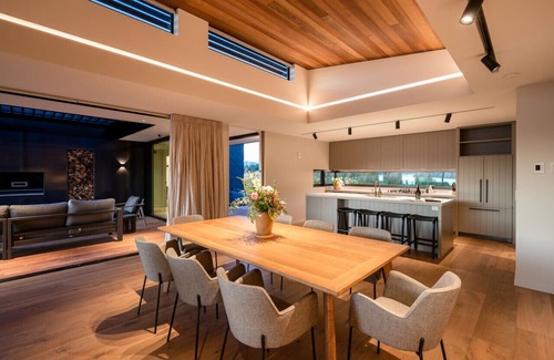 Wanaka Villa | Teitei Home - Modern Home facing Treble Cone Ski Field