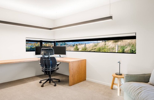 Wanaka Villa | Teitei Home - Modern Home facing Treble Cone Ski Field