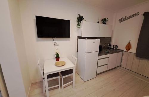 Kerem HaTeimanim Apartment | Tel Aviv Beachfront Gem