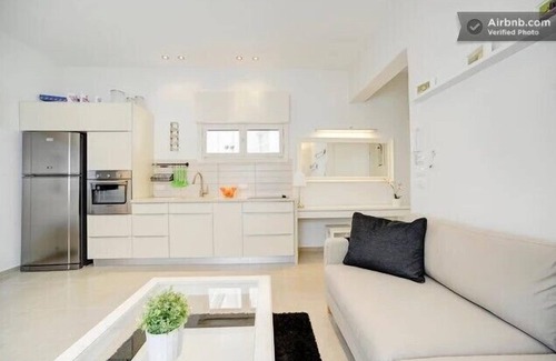 Tel Aviv City Center Apartment | Tel Aviv Home