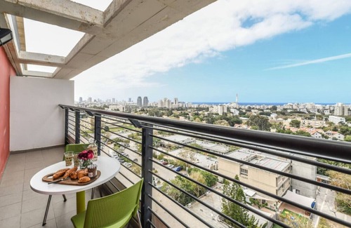 Tel Aviv Apartment | Tel Aviv Uni Balcony Studio E706