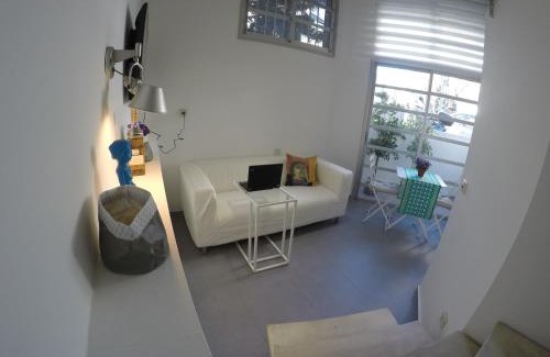 Tel Aviv City Center Apartment | Tel Hai City Studio Center Apartment By Nimizz