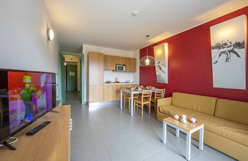 Sestriere Apartment | Teleo 83 Ski In - Ski Out 50m, Sestriere, Italy