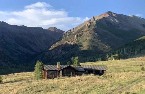 Telluride Apartment | TELLURIDE! Romantic, QUIET, SERENE w BREATHTAKING VIEWS! 12 min TO TOWN