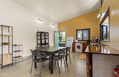 Afaahiti House | Temenino Pihiti Secluded Bungalow