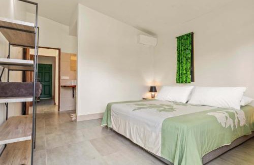 Afaahiti House | Temenino Pihiti Secluded Bungalow