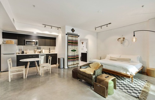 Riverside Apartment | Tempe Studios