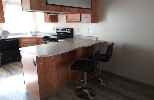 Sunset House | Tempe Townhouse walking distance to ASU/Mill Ave & 5 min from Sky Harbor Airport