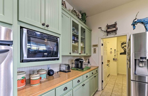 Temple House | Temple Lakefront Hideaway: 12 Miles to Downtown!
