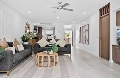 Palm Cove Apartment | Temple Palm Cove Apt 305 offers luxury beach accommodation in Palm Cove