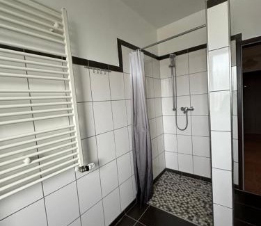 Jungersdorf Apartment | Temporalis Unterkunft