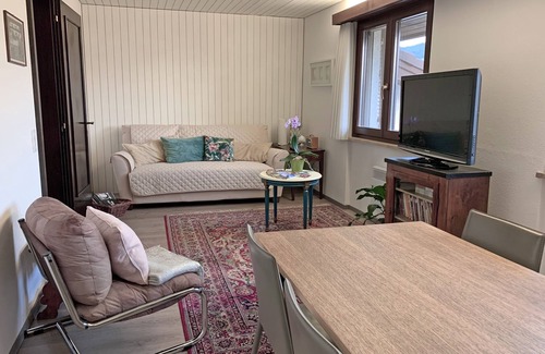 Magliaso Apartment | Temporary Home with lake view, relaxation in the Ticino sun.