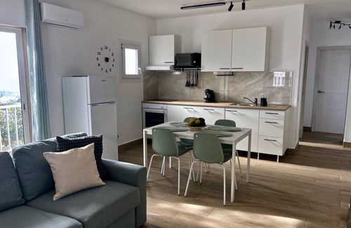 La Orotava Apartment | Ten Days - App 3 - 'Anaga' with Sea View, Wi-Fi and Air Conditioning